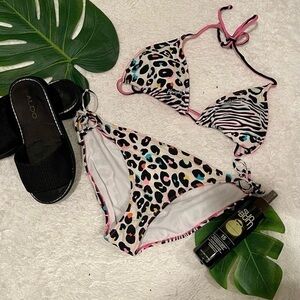 Aeropostale bright colored leopard bikini! Super sexy and cute! EUC